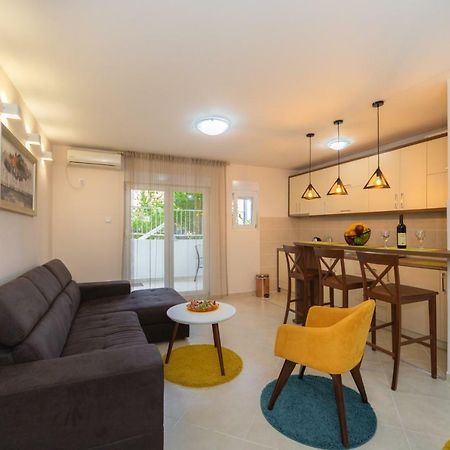 Apartmani Tref Petrovac Ngoại thất bức ảnh