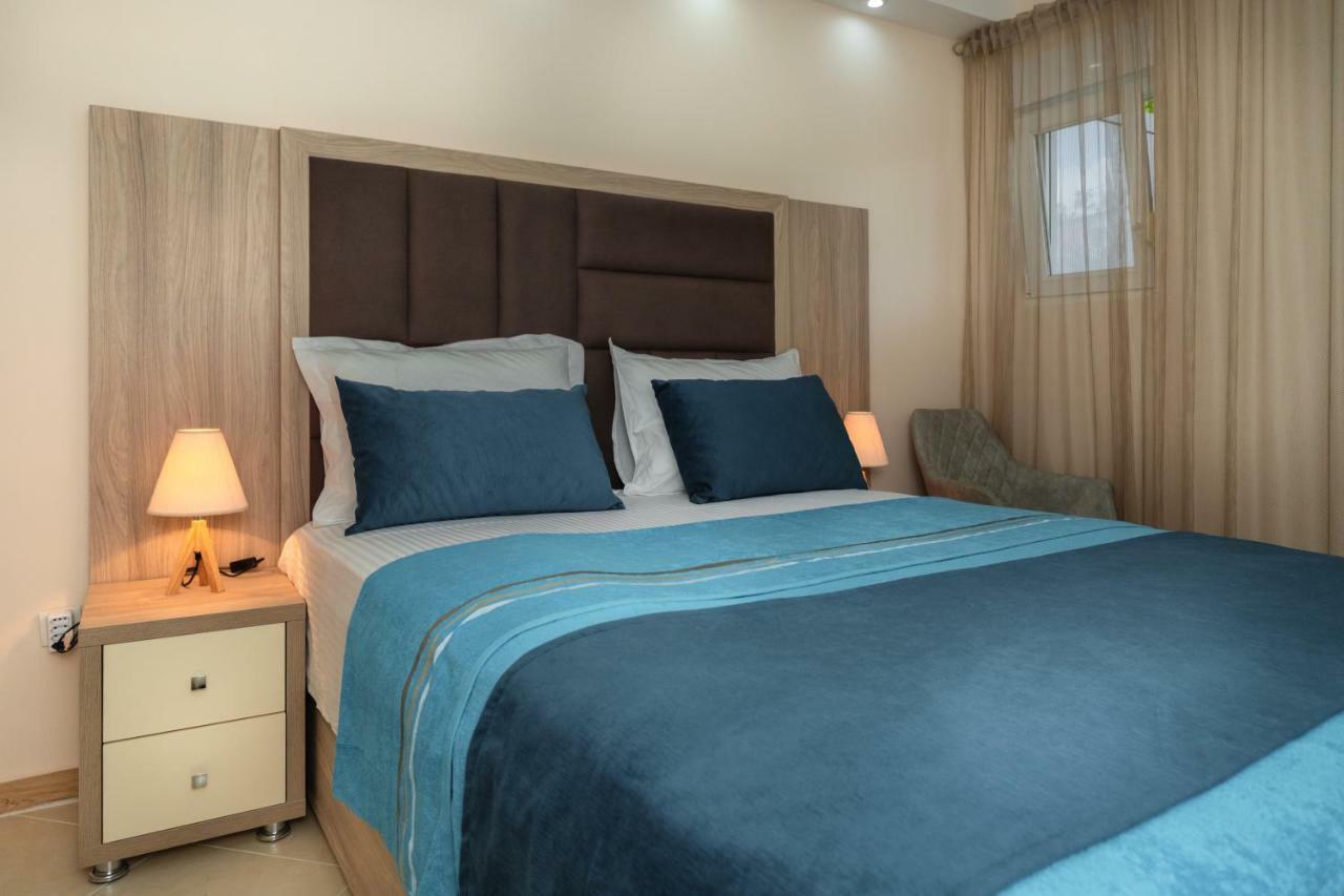 Apartmani Tref Petrovac Ngoại thất bức ảnh