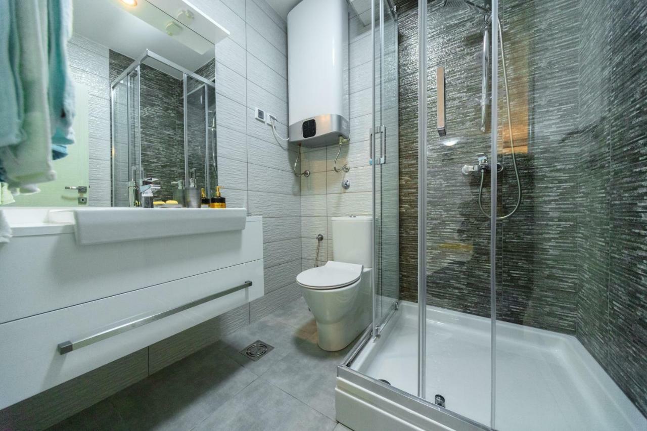 Apartmani Tref Petrovac Ngoại thất bức ảnh