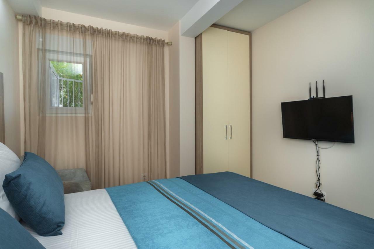 Apartmani Tref Petrovac Ngoại thất bức ảnh