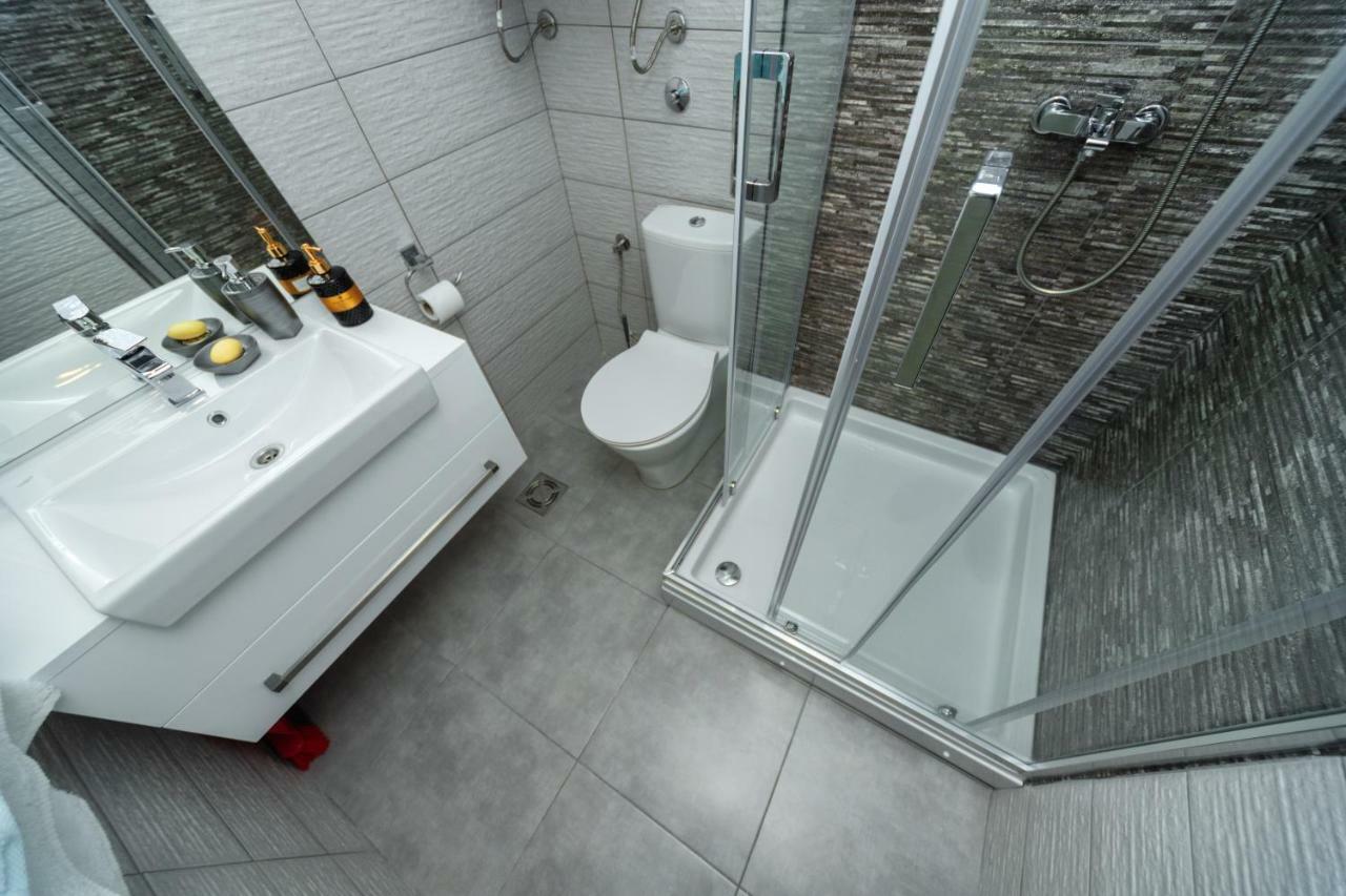 Apartmani Tref Petrovac Ngoại thất bức ảnh