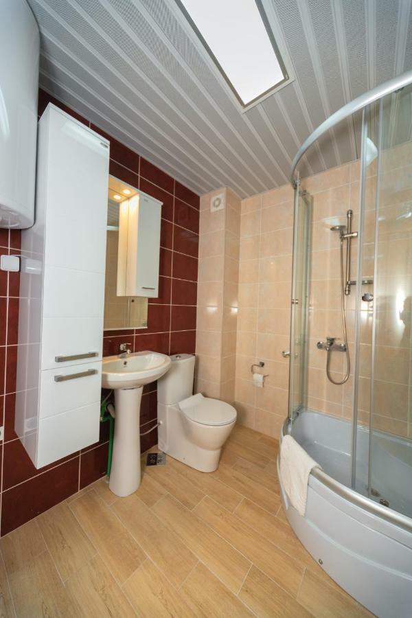 Apartmani Tref Petrovac Ngoại thất bức ảnh