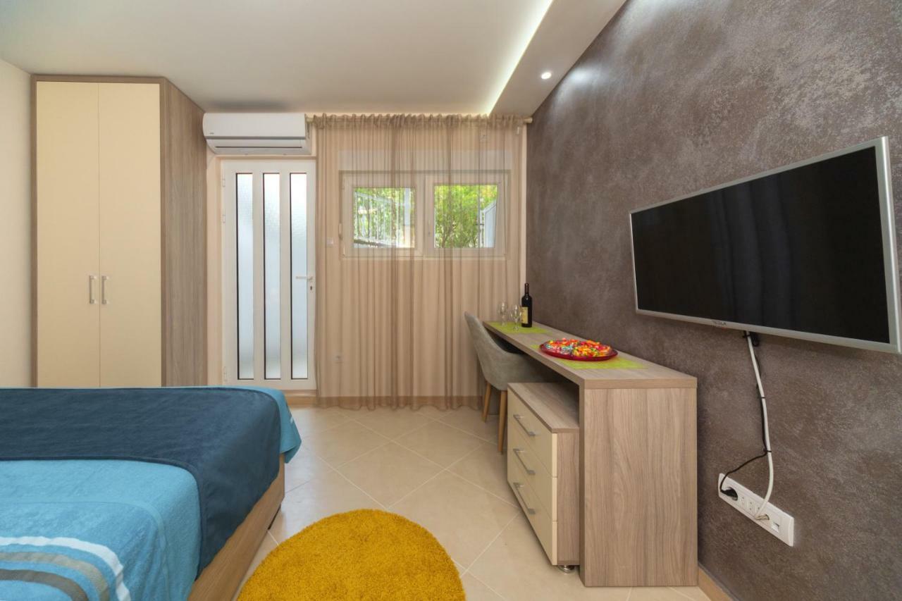 Apartmani Tref Petrovac Ngoại thất bức ảnh