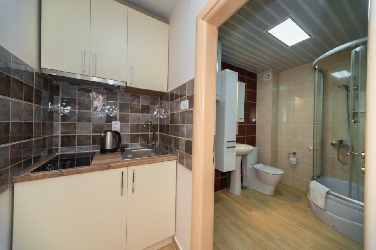 Apartmani Tref Petrovac Ngoại thất bức ảnh